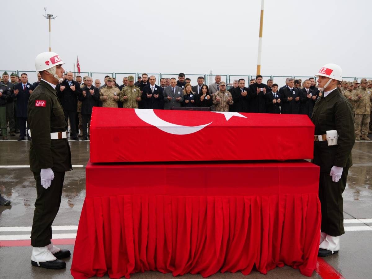 Iğdır Havalimanı’nda Acı Tören: Şehit Yusuf Açay Dualarla Uğurlandı!