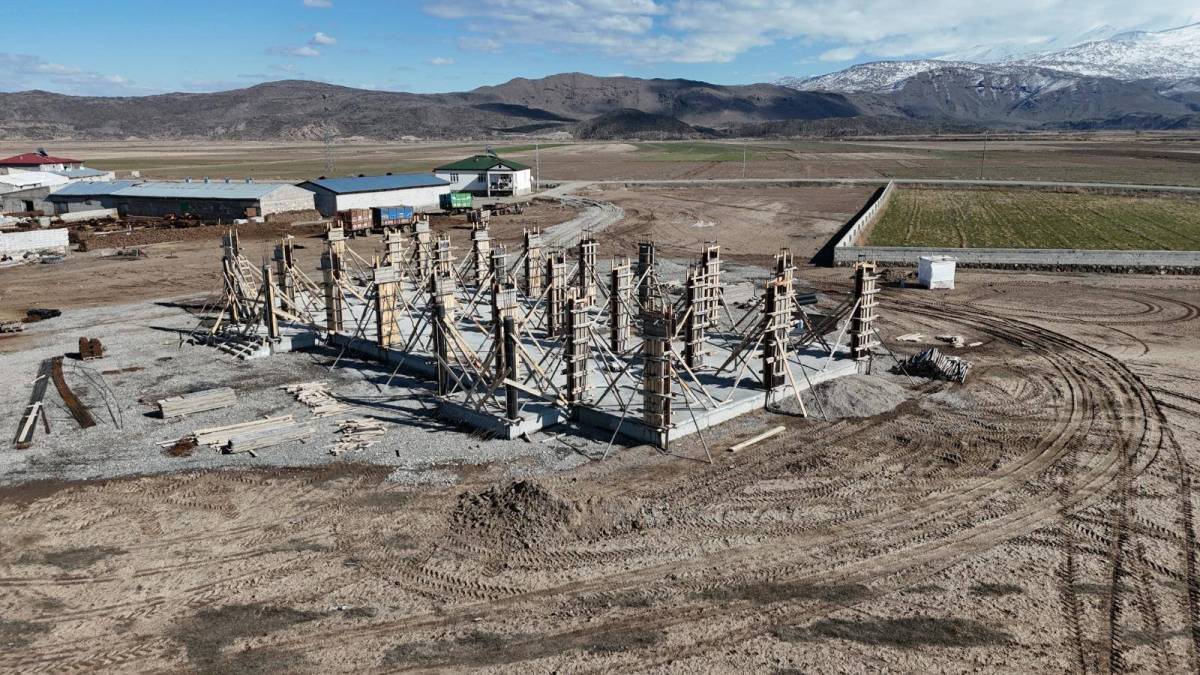 Iğdır’da Yeni Taziye Evi İnşaatı Devam Ediyor