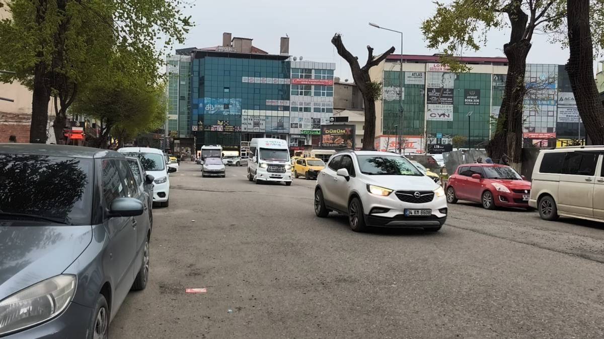 Iğdır’da Araç Sayısı Rekora Koşuyor: Komşu İlleri Geride Bıraktı, Sokaklar Kilitlendi