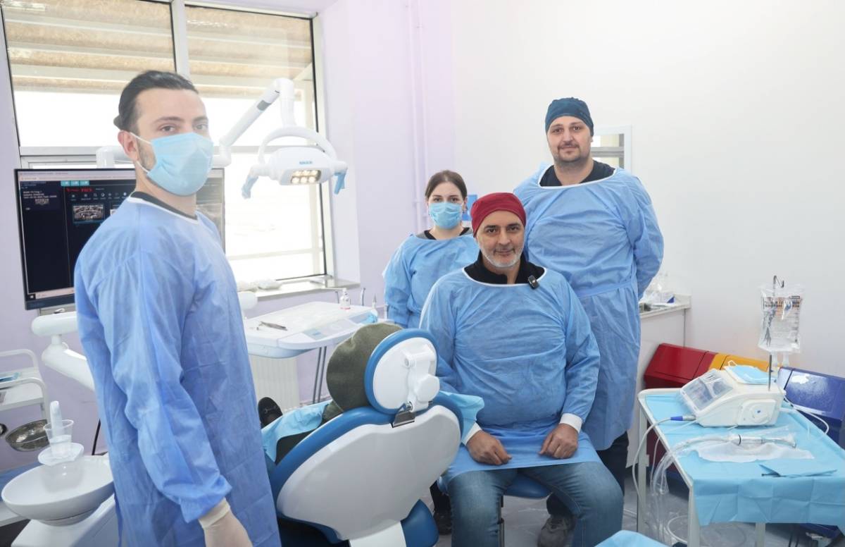 Iğdır Üniversitesi'nde İlk İmplant Tedavisi Yapıldı!