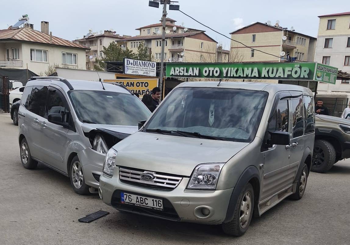 Iğdır Merkezde Trafik Kazası: İki Araç Çarpıştı!