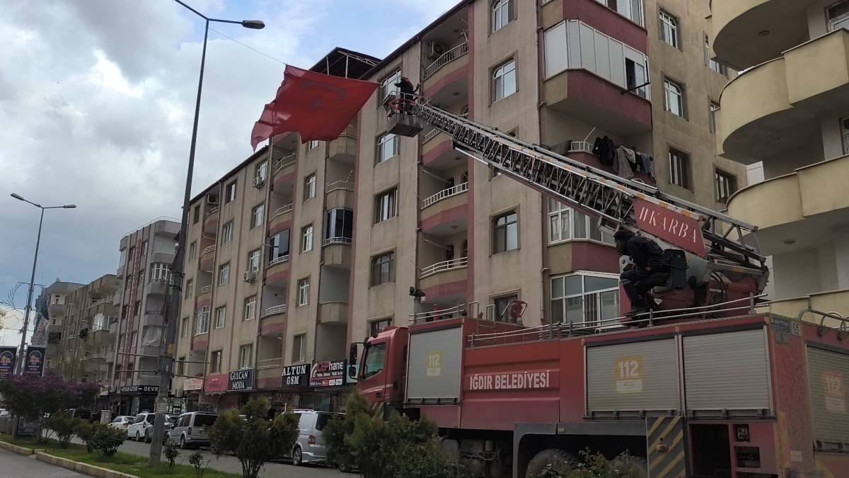 Iğdır’da 23 Nisan Heyecanı: Şehir Al Bayraklarla Süslendi