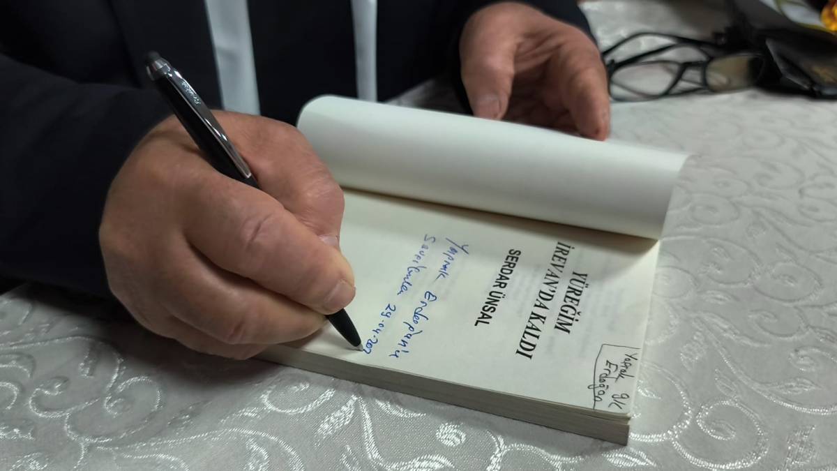 Iğdır Atatürk Anadolu Lisesi’nde Anlamlı Buluşma: Yazar Serdar Ünsal Öğrencilerle Bir Araya Geldi