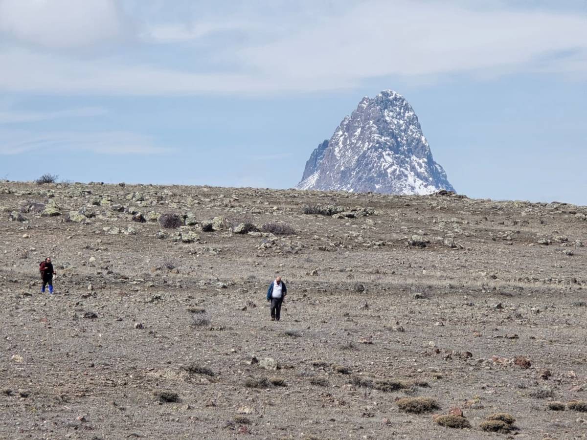 Iğdır’da Tekelti Dağı Her Mevsim Ayrı Güzellik Sunuyor