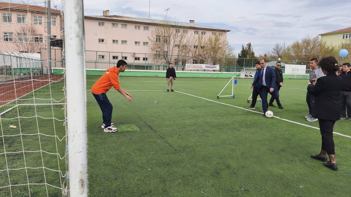 Iğdır'da Otizm Farkındalığı: Gökyüzü Maviye Büründü!