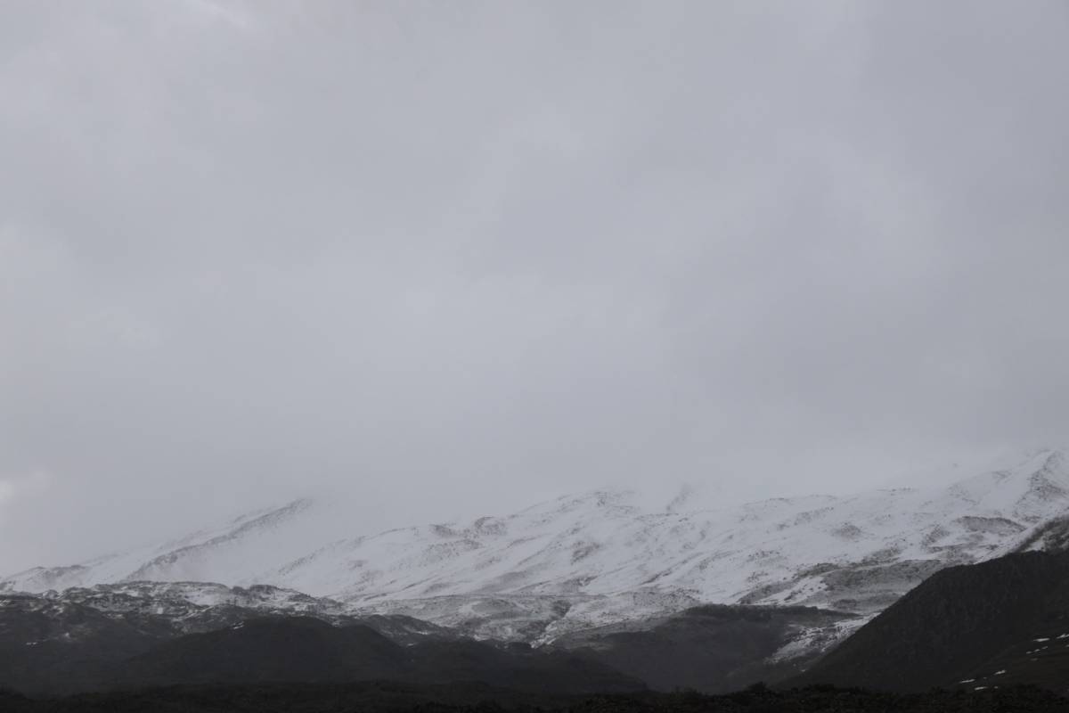 Iğdır’ın Yüksek Kesimleri Nisan Ayında Yeniden Beyaza Büründü