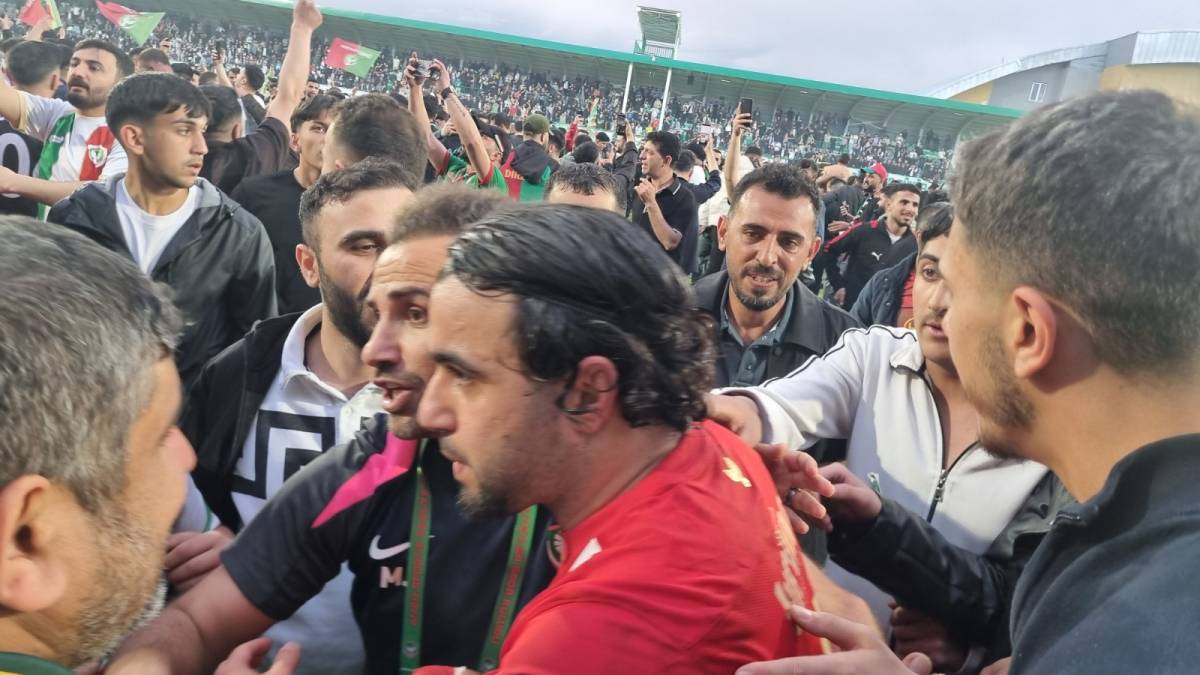 Amed Sportif Faaliyetler Süper Lig’e Yükseldi: Taraftarlar Büyük Sevinç Yaşadı