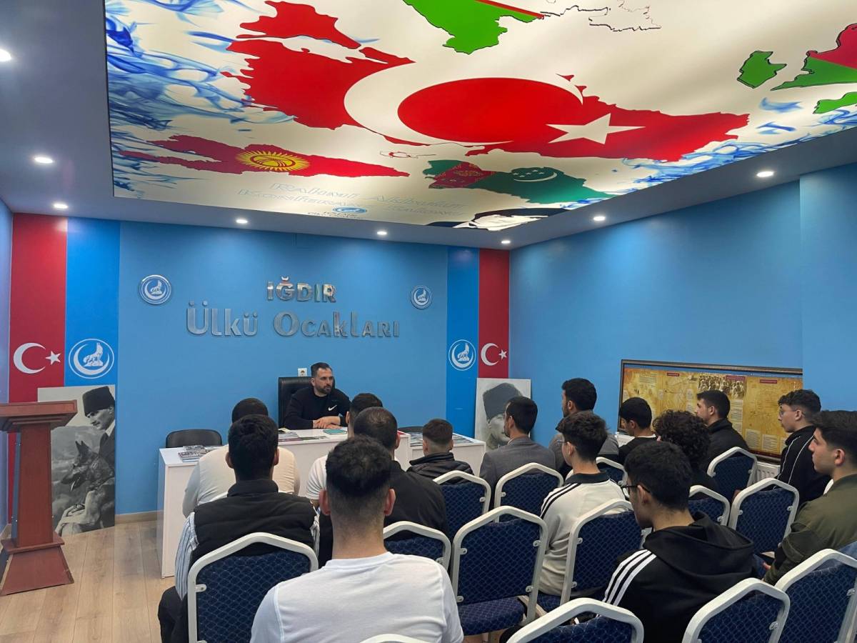 IĞDIR’DA ÜLKÜCÜ GENÇLİĞE “3 MAYIS” RUHU AŞILANDI