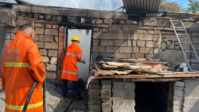 Iğdır'da Odunlukta Çıkan Yangın Paniğe Neden Oldu